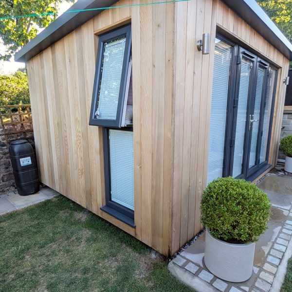 4.2m x 3m Contemporary Studio with opening window