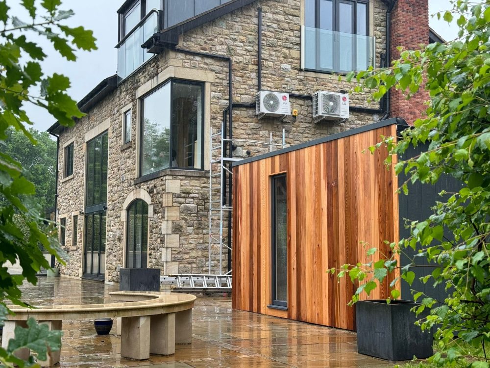 Prescott 7.5m x 3.5m bespoke side