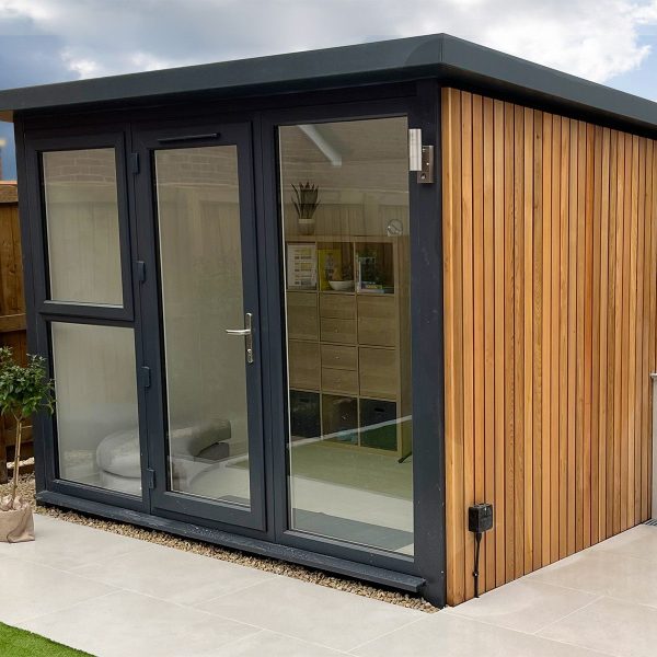 3m x 2.4m Hampton with opening window, outside light and western red cedar panel